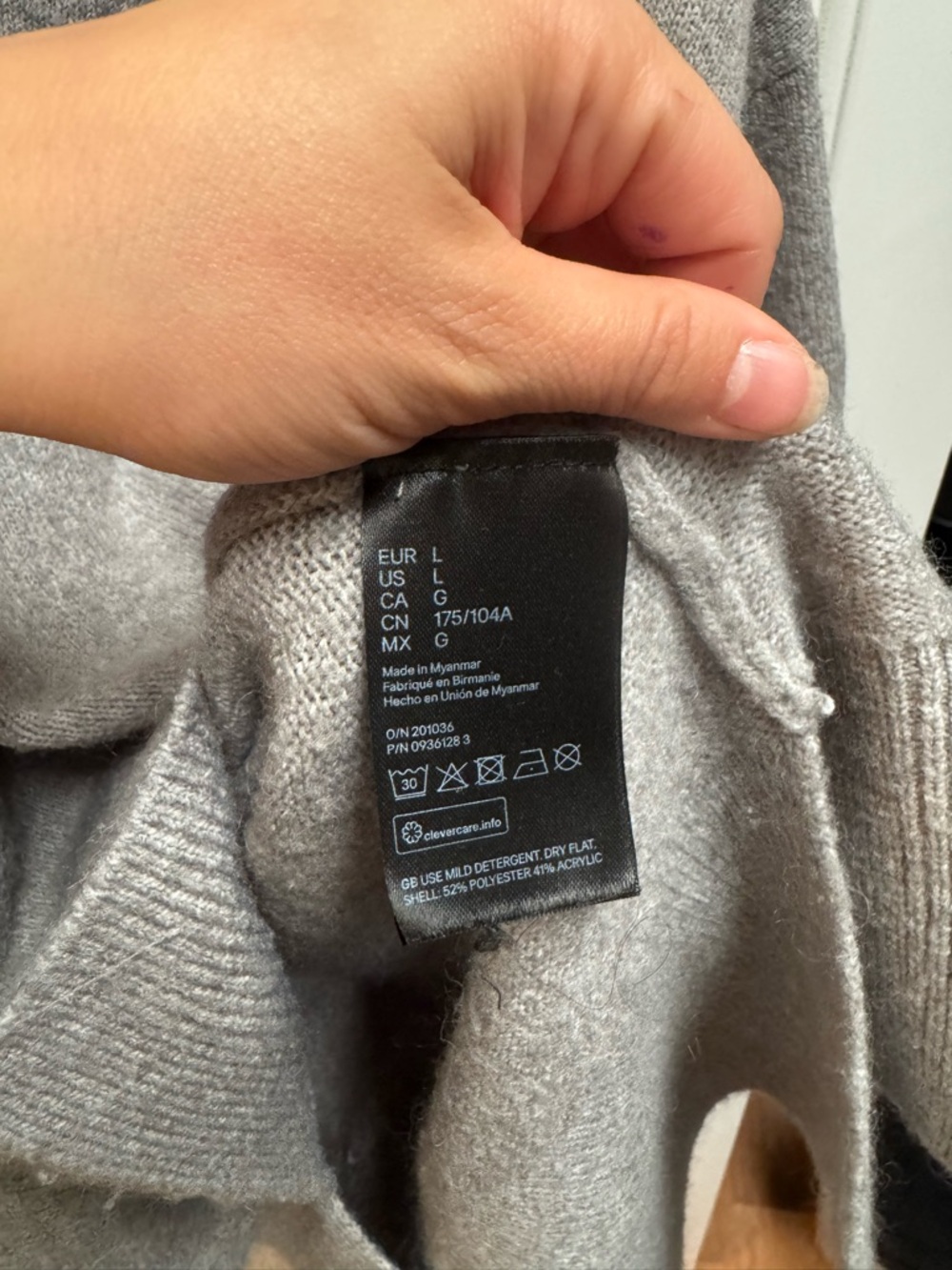 H&M Gray Crewneck Oversized Sweater - Picture 6 of 11